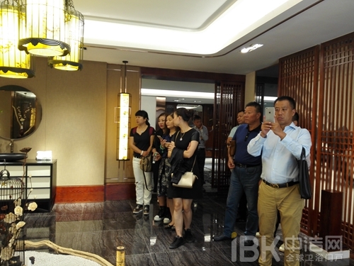 心海伽藍(lán)展廳全新亮相，迎經(jīng)銷商考察團(tuán)首批參觀