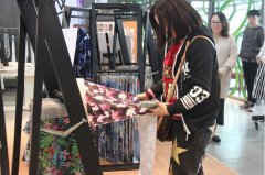 展商不滿足于接待買(mǎi)家：絲博會(huì)工廠展區(qū)應(yīng)運(yùn)而生