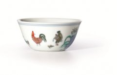 您的位置： 滾動新聞 /正文 龍美術館“三展”齊發(fā) 雞缸杯將現(xiàn)身重慶